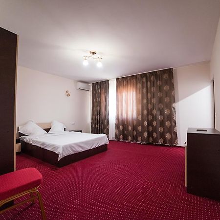 Vatra Romana Bed & Breakfast Racarii de Jos Ngoại thất bức ảnh