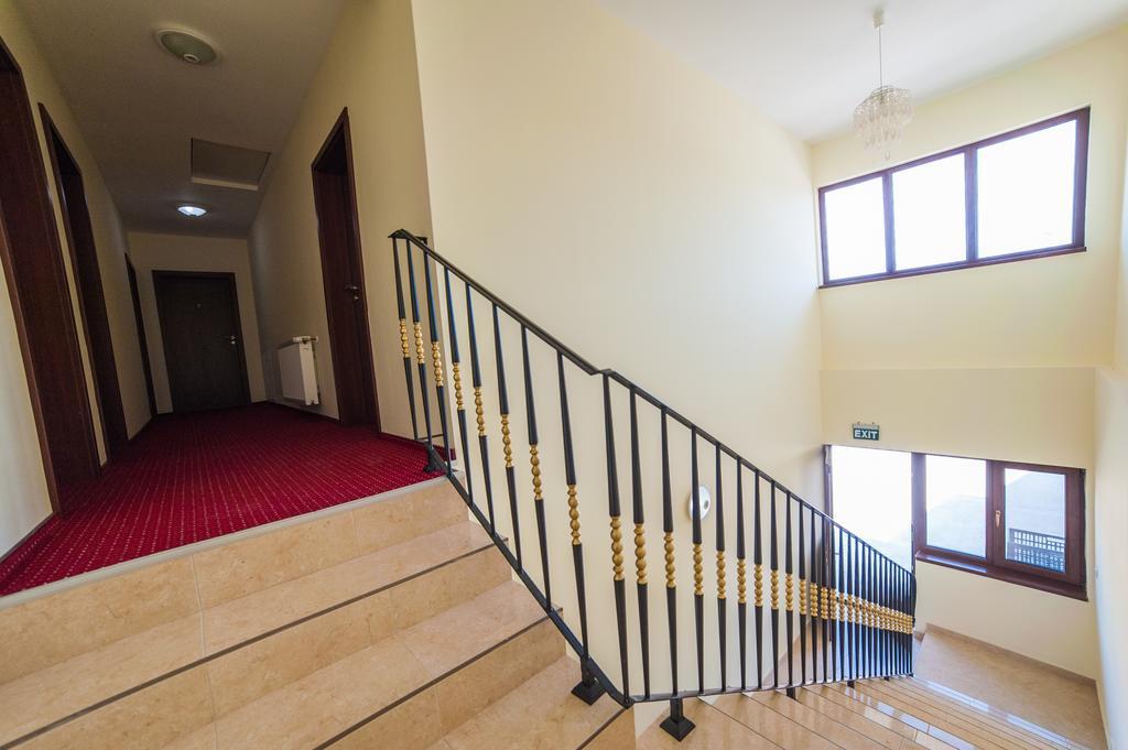 Vatra Romana Bed & Breakfast Racarii de Jos Ngoại thất bức ảnh