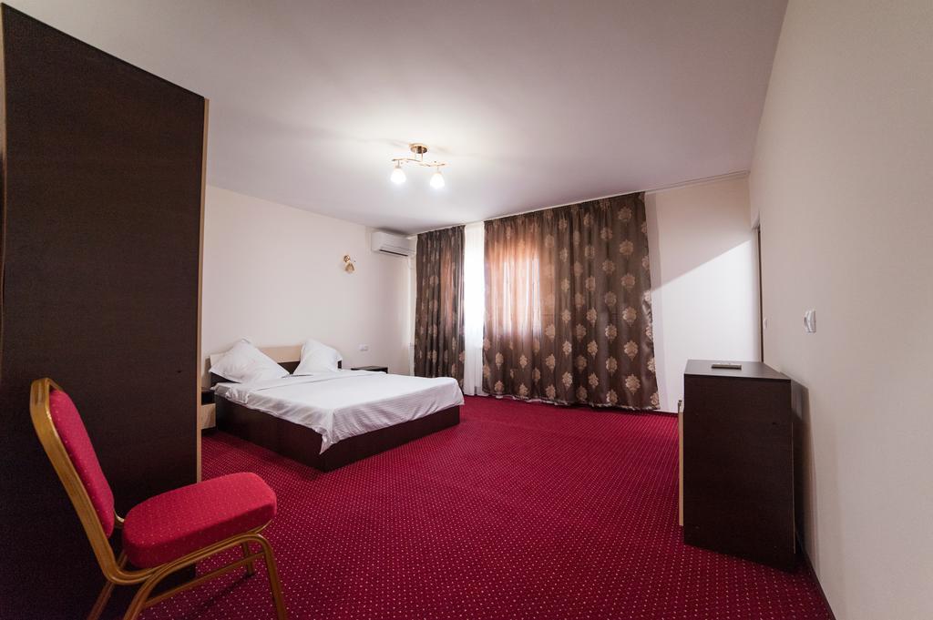 Vatra Romana Bed & Breakfast Racarii de Jos Ngoại thất bức ảnh